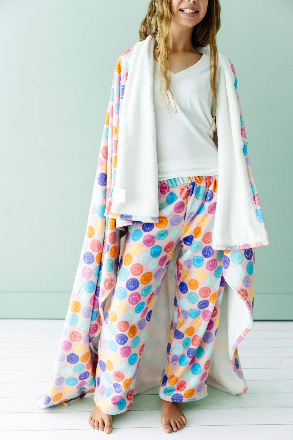 Macaron + Me - Plush Blanket-Smiles