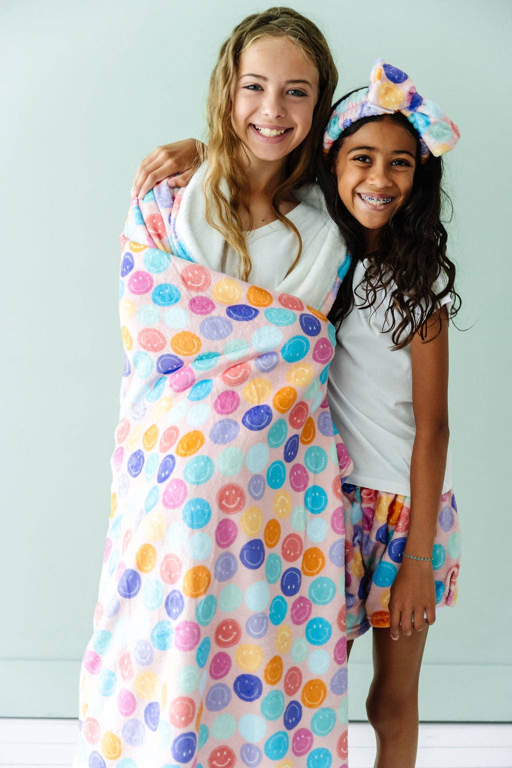 Macaron + Me - Plush Blanket-Smiles
