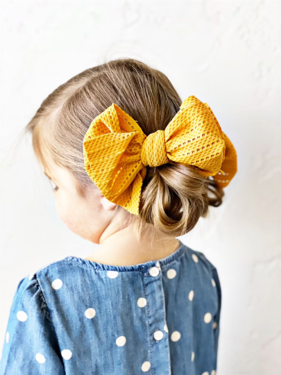 Dottie Knottie Bows: Alligator Clip