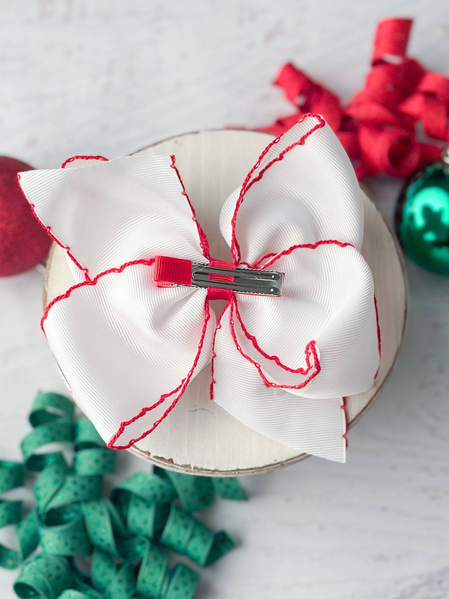 The Hair Bow Company - Candy Cane Embroidered Moonstitch Hair Bow