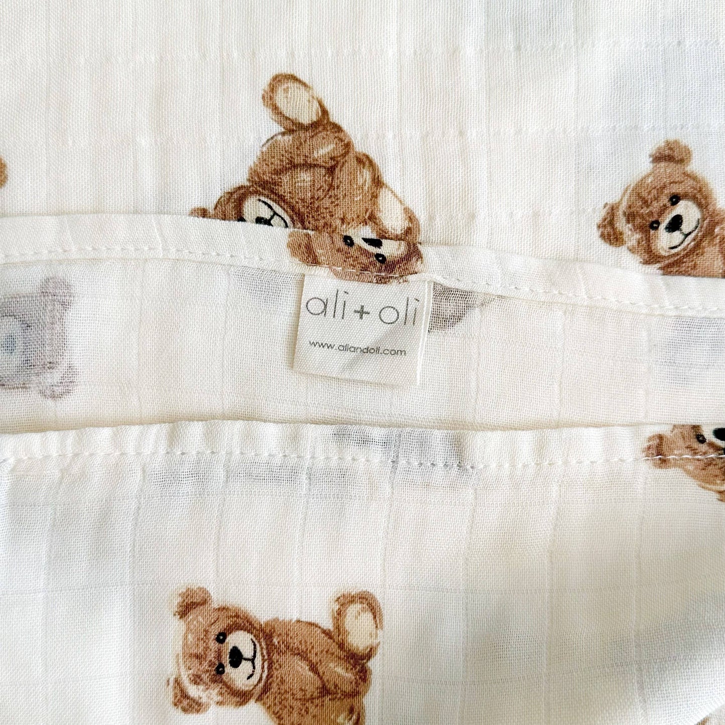 Ali+Oli - Bamboo Muslin Swaddle Baby Blanket (Teddy Bear)