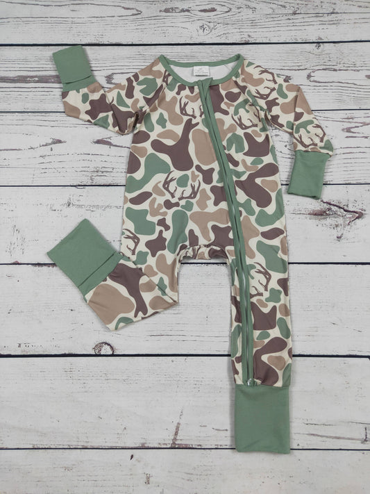 sassy kids palace - Deer Hunting Camouflage Printed Baby Boy Zippy