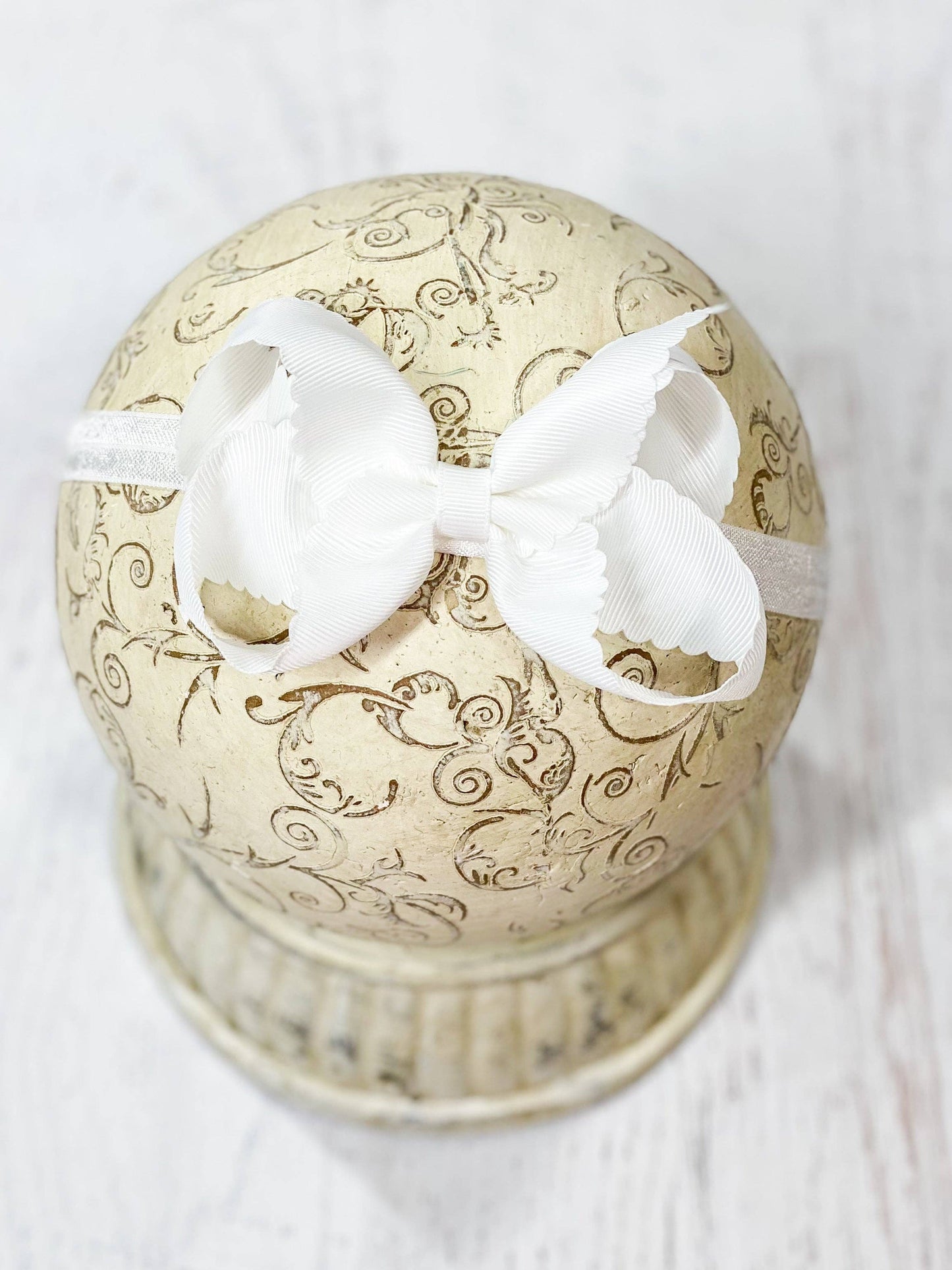 Scalloped Classic Size Bow Headband