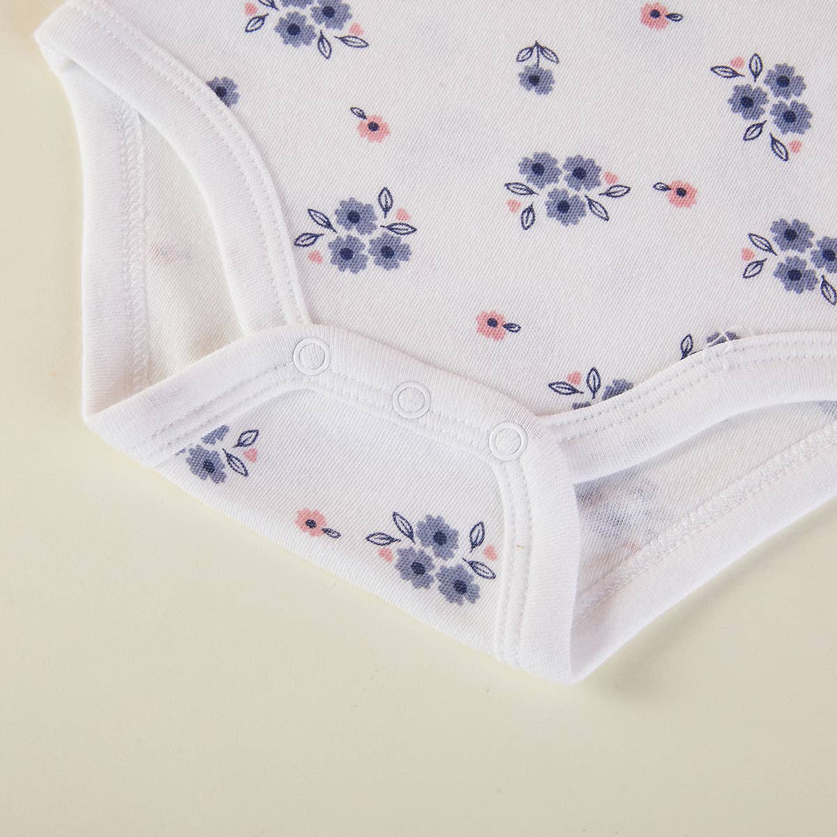 Pack of 3 Baby Girls Love & Flower Pattern Bodysuits