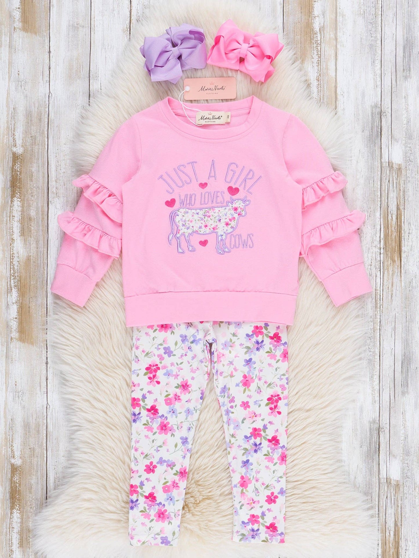 "Just a Girl Who Love Cows" Outfit
