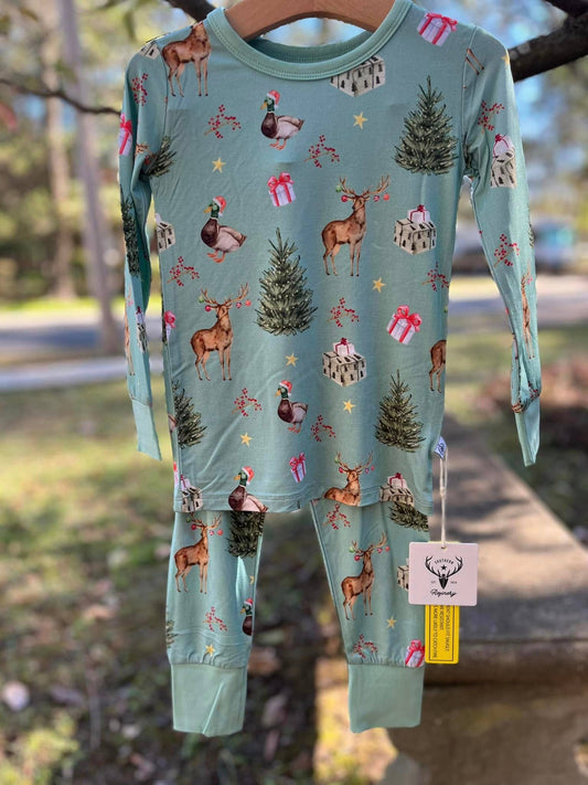 Southern Refinery - Bamboo pajamas / christmas pajamas / family matching / camo