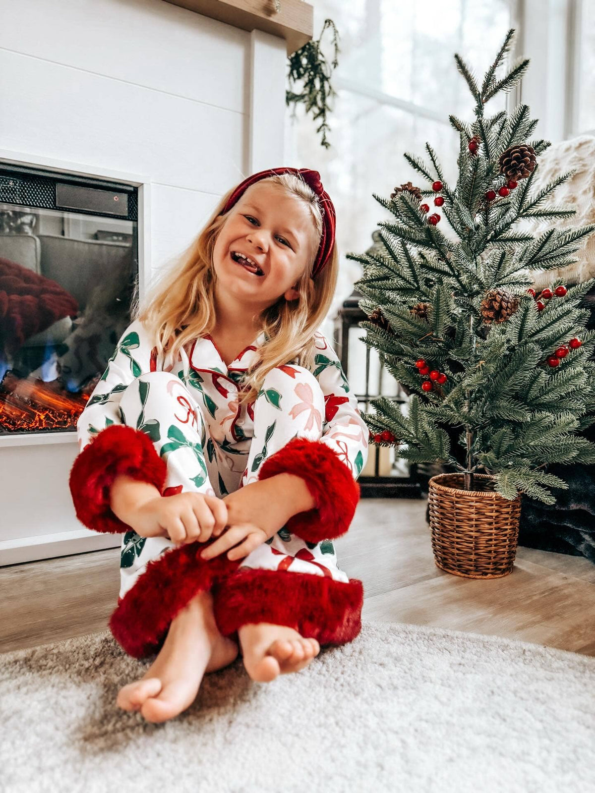 Holiday Bow Print Christmas Pajama Set
