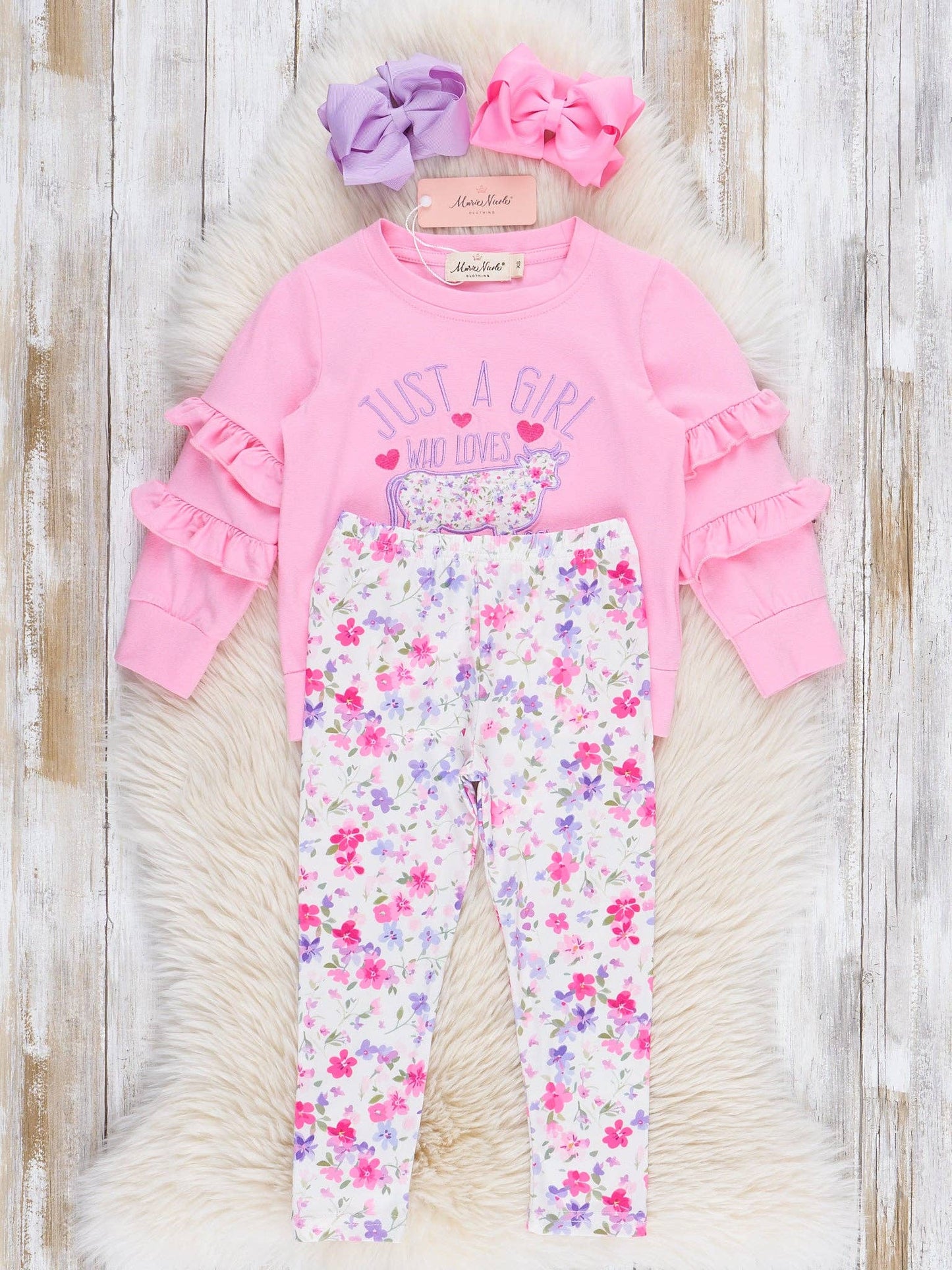 "Just a Girl Who Love Cows" Outfit