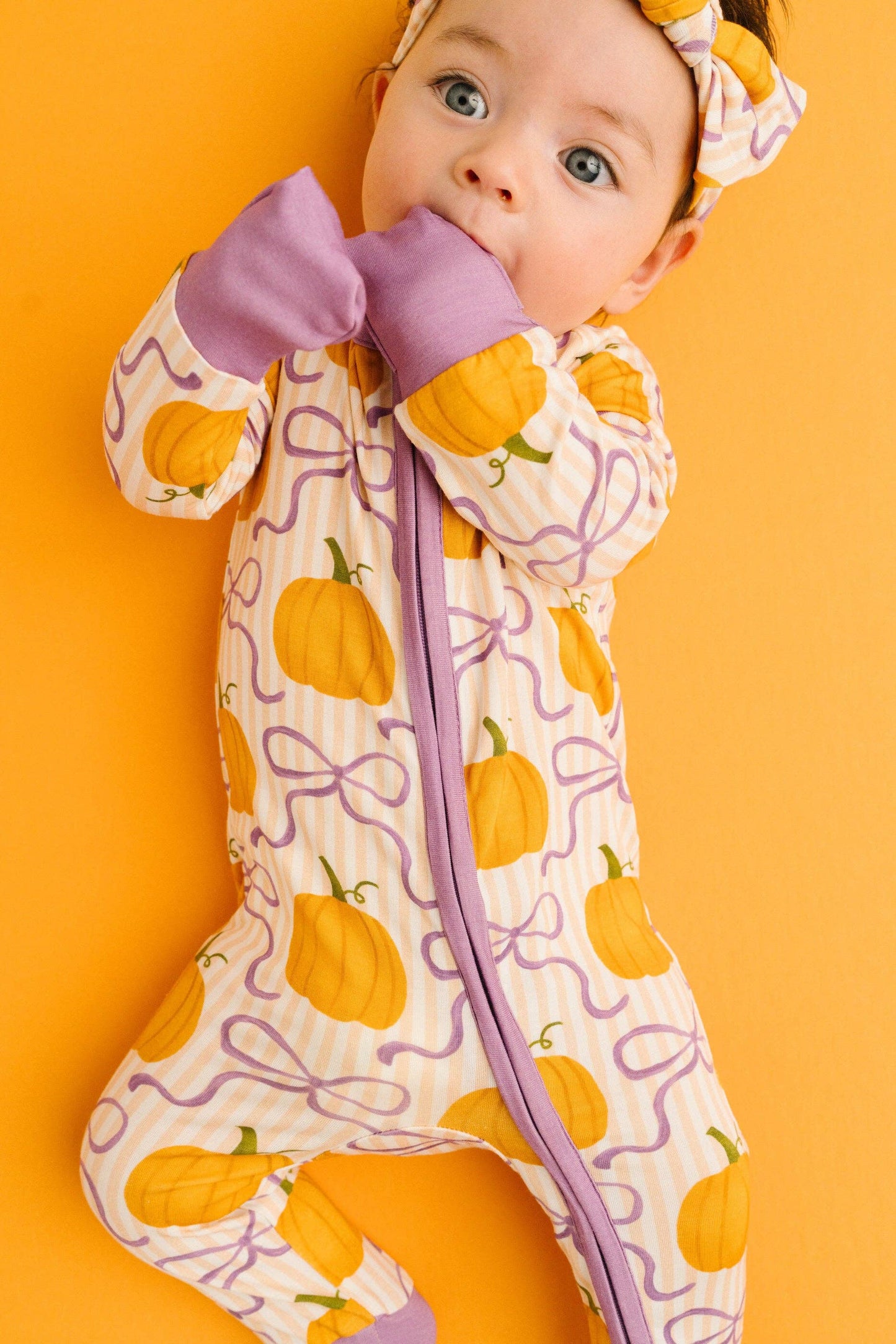 Little One Shop - Pumpkin & Bows Bamboo Sleeper