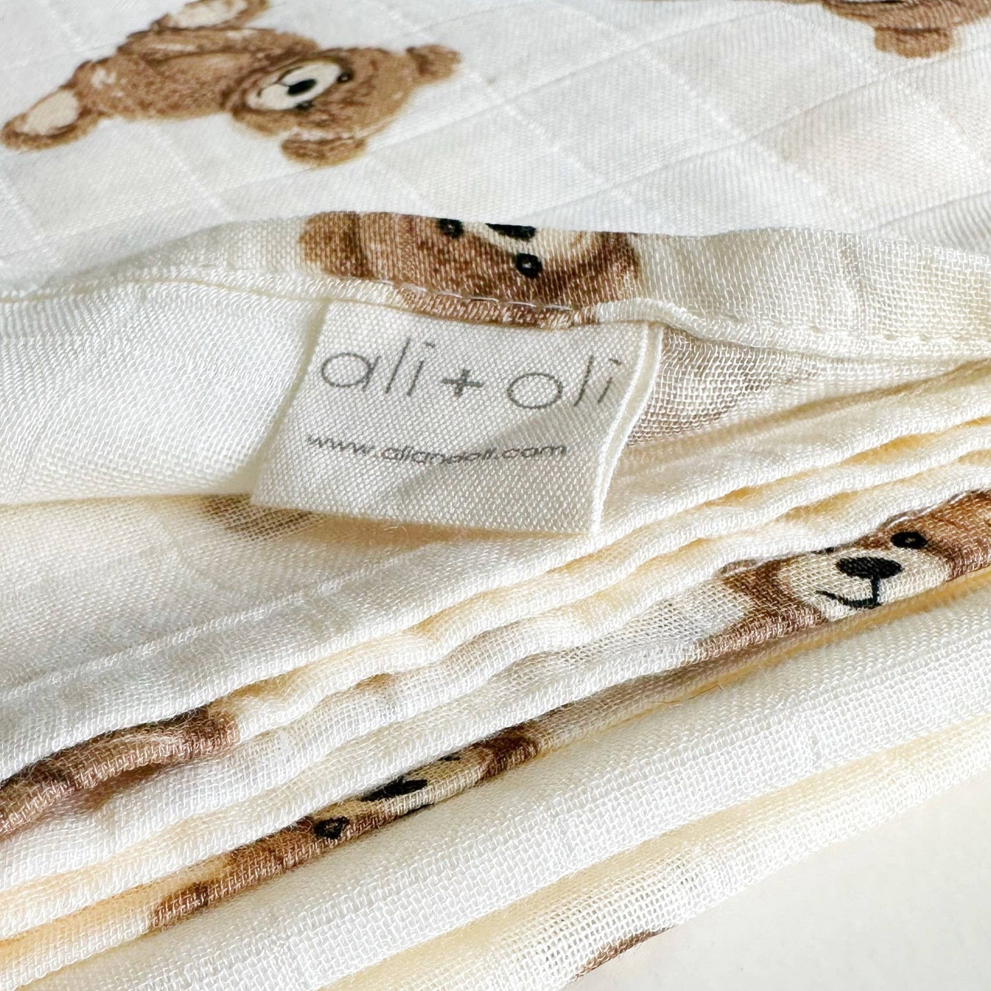 Ali+Oli - Bamboo Muslin Swaddle Baby Blanket (Teddy Bear)