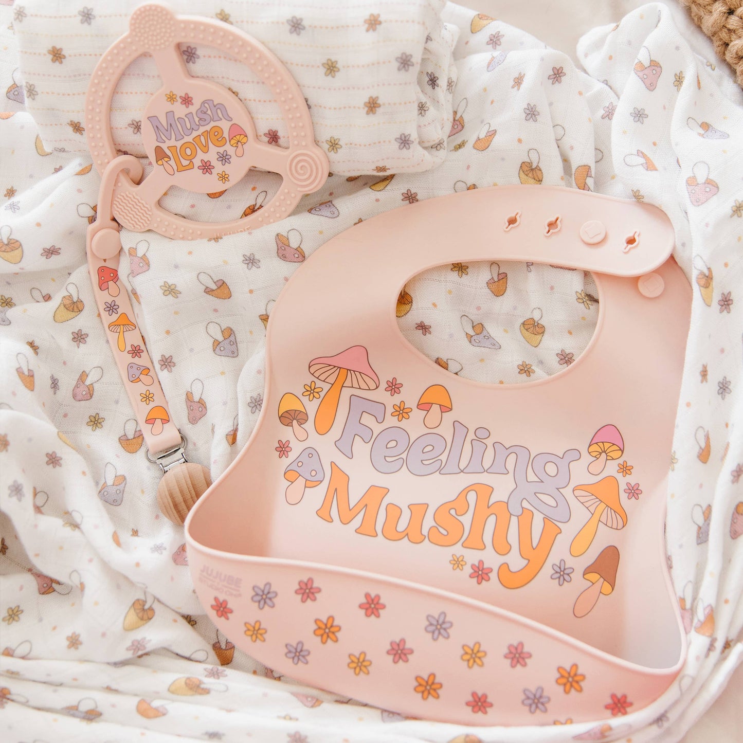 JuJuBe - Silicone Bib Mushy Love