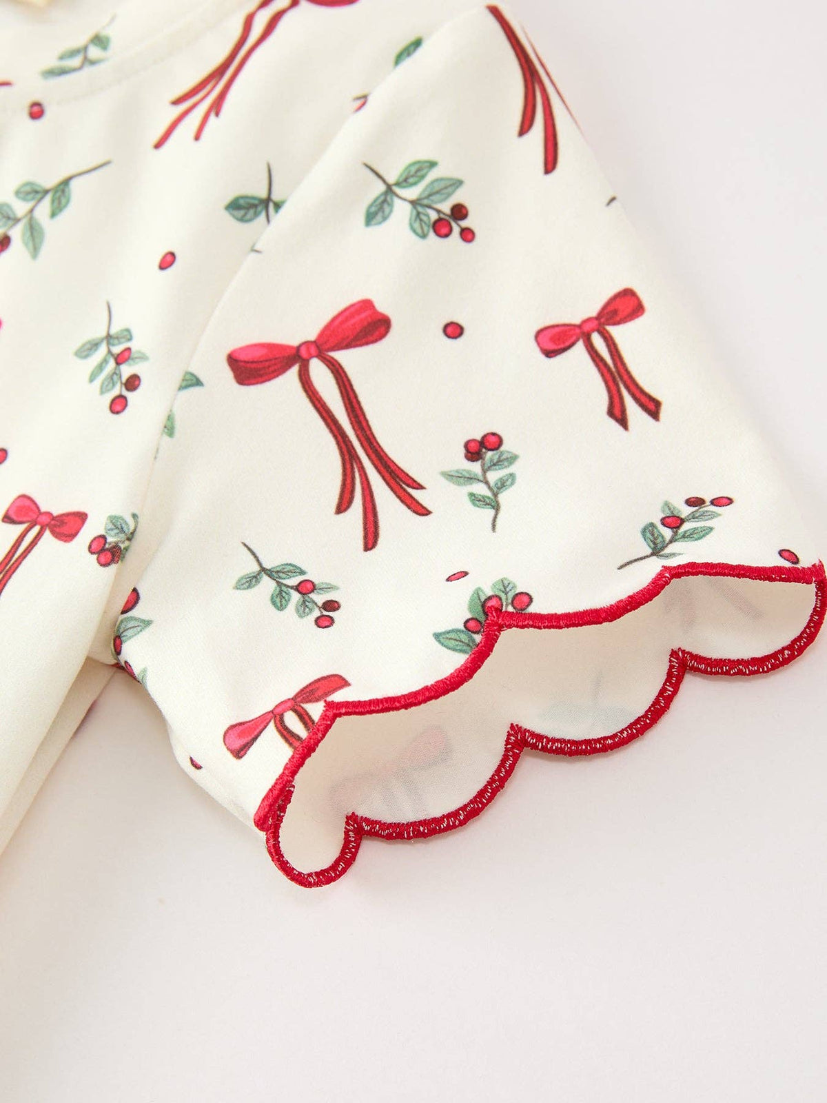 Bow & Holly Print Scallop Trim Pants Set