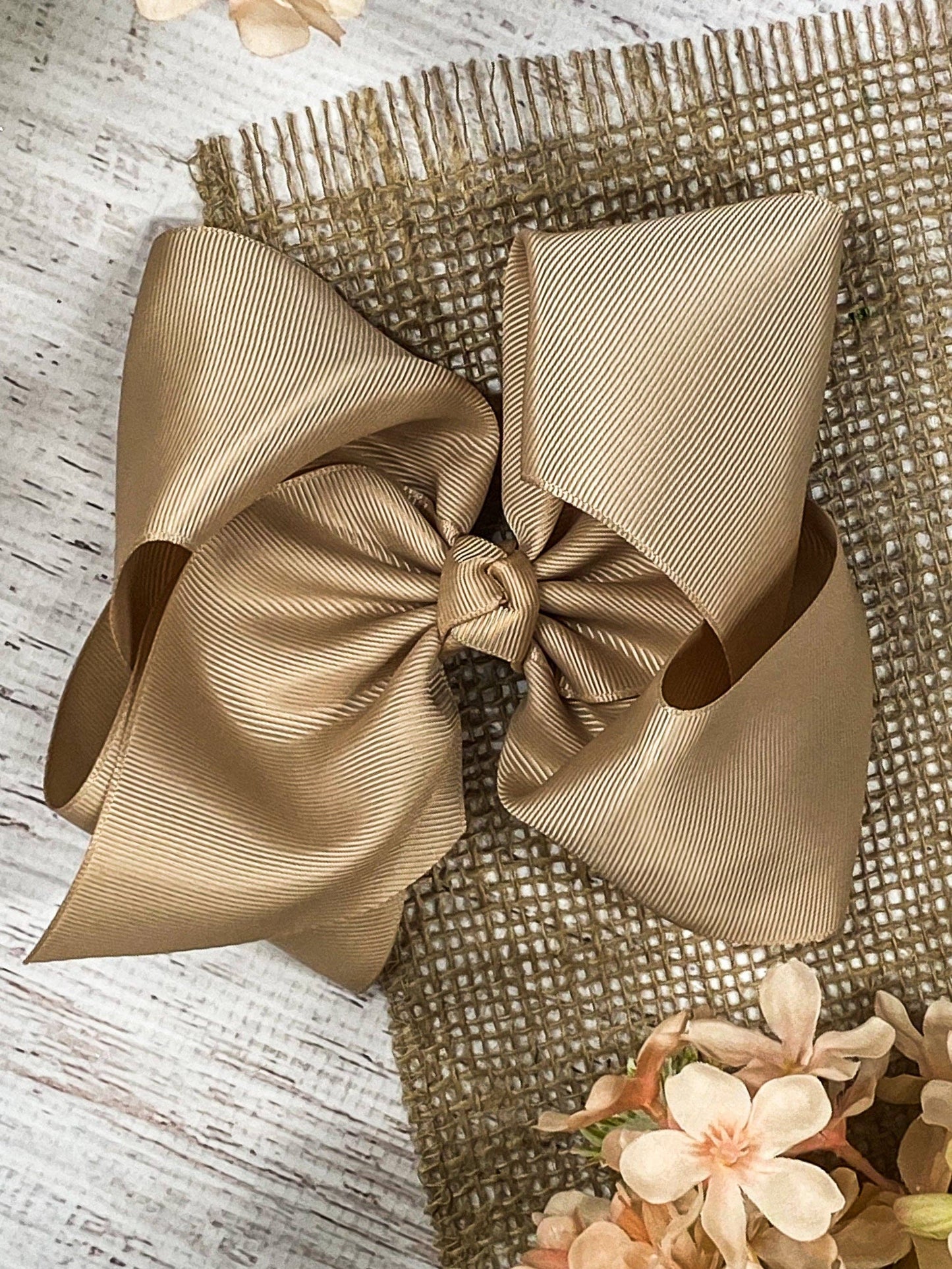The Hair Bow Company - Texas Size Grosgrain Hair Bow - Alligator Clip - 6.5"