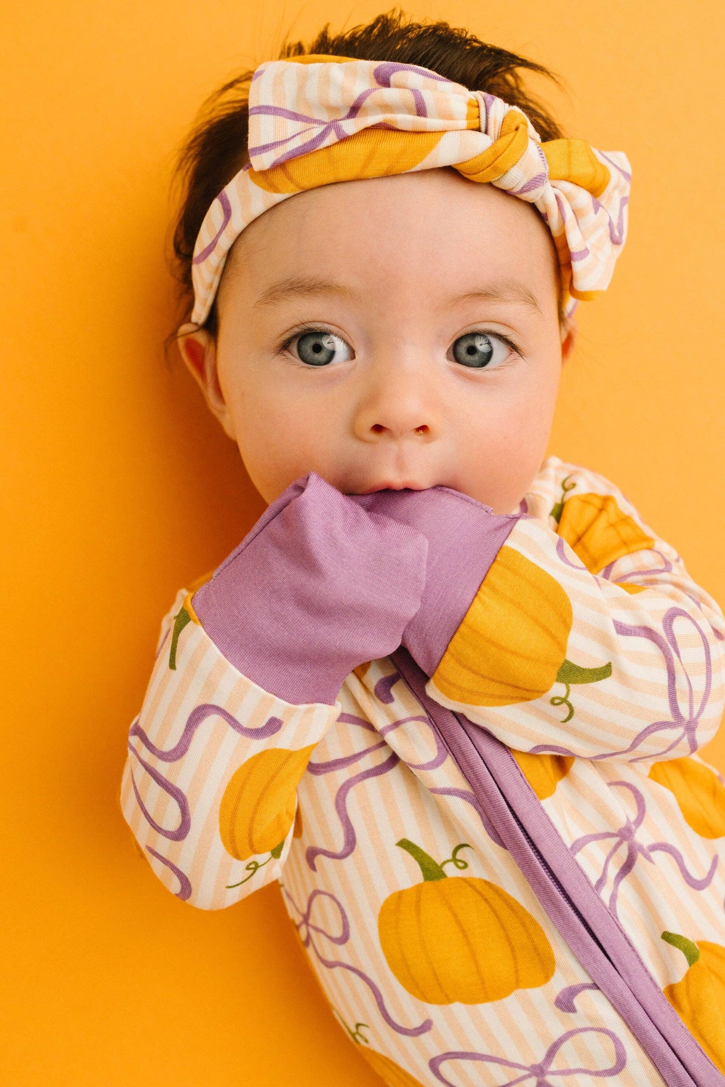 Little One Shop - Pumpkin & Bows Bamboo Sleeper