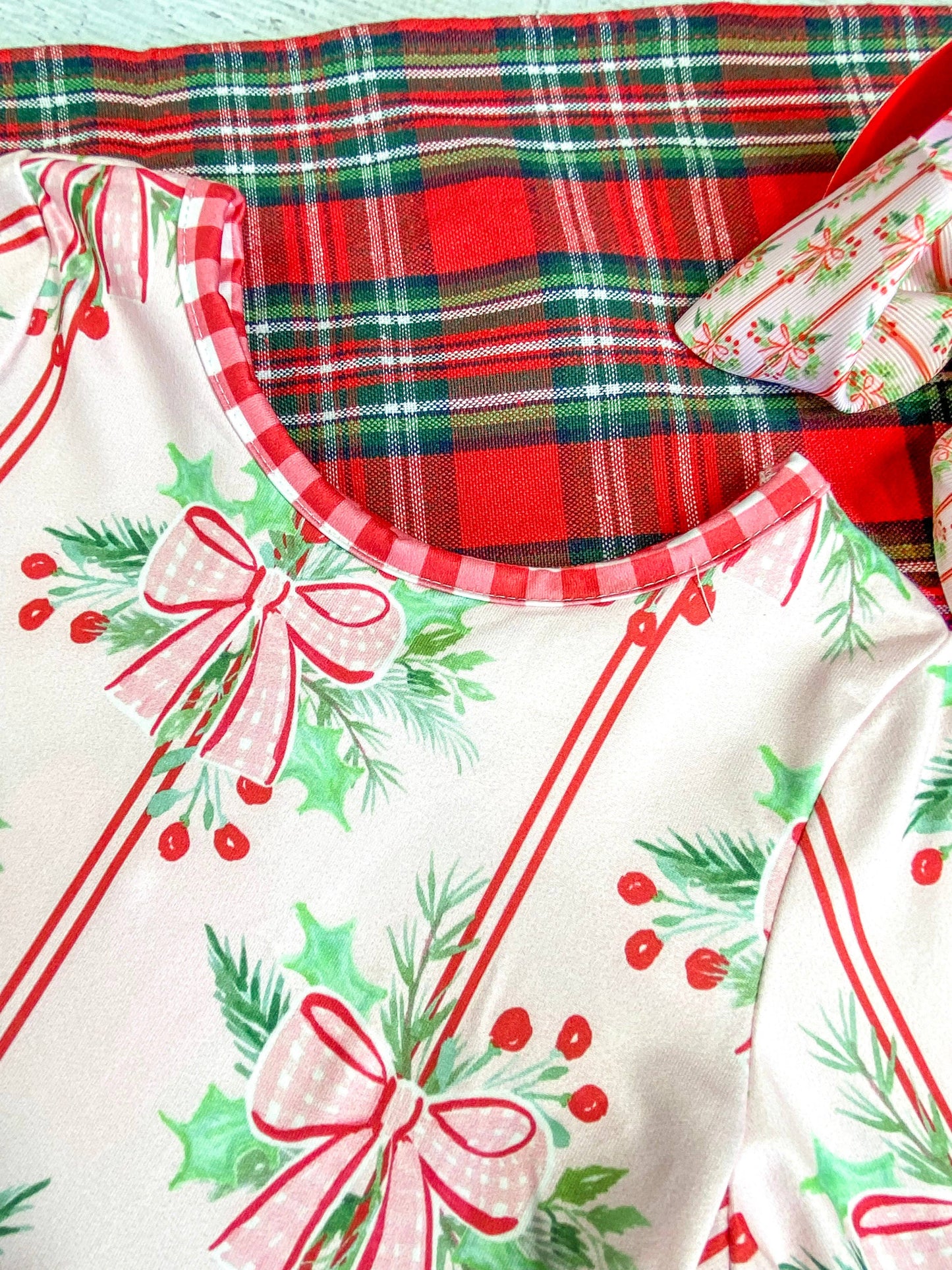 TheHolly Bows &