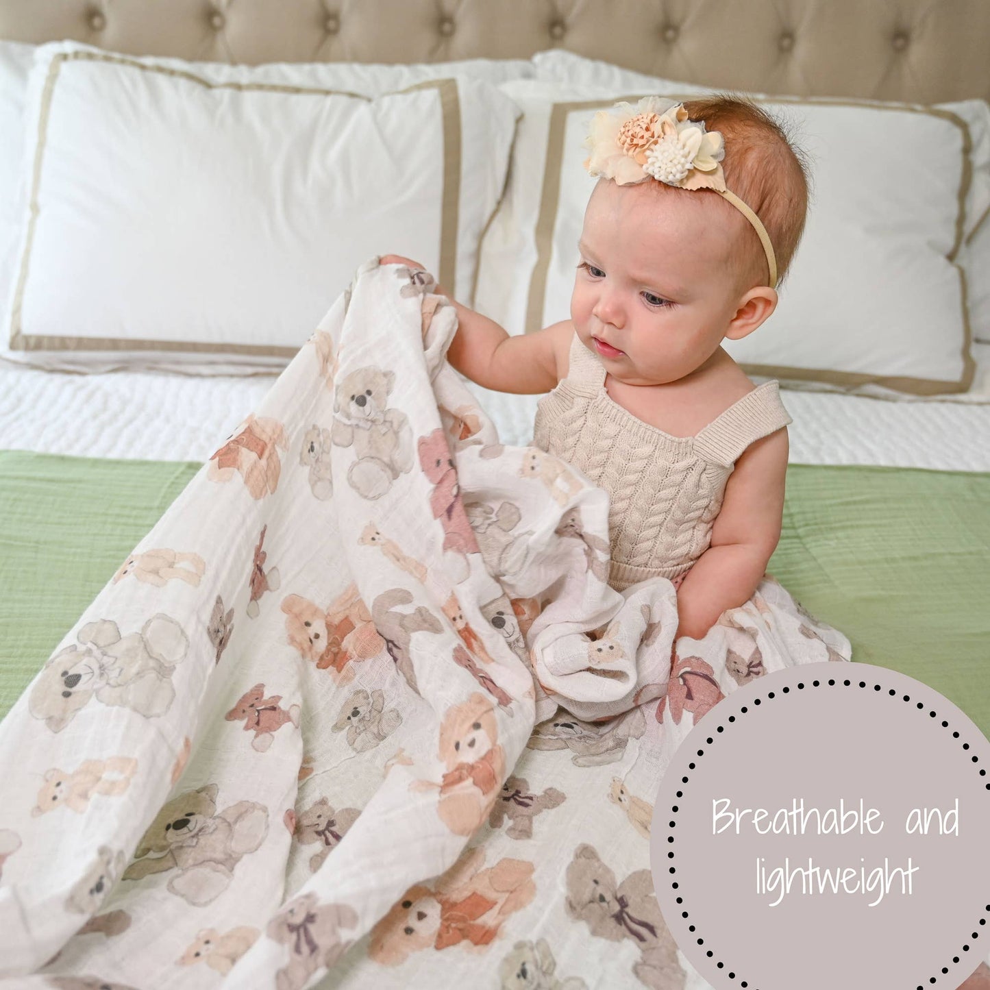 LollyBanks - Bear Hugs Baby Swaddle Blanket